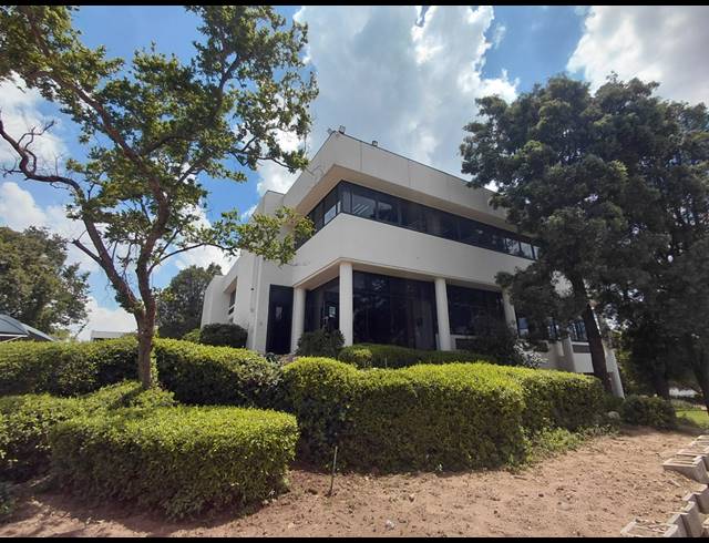 252M² OFFICE TO LET IN HALFWAY HOUSE ESTATES